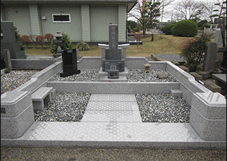 桜御影石（芝生墓地タイプ）